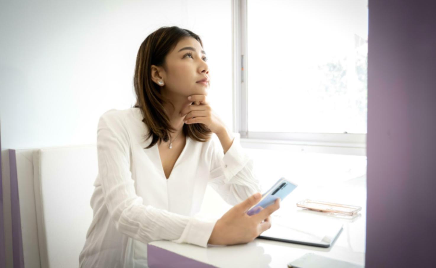 Estrategias de diversificación financiera representadas en gráficos profesionales